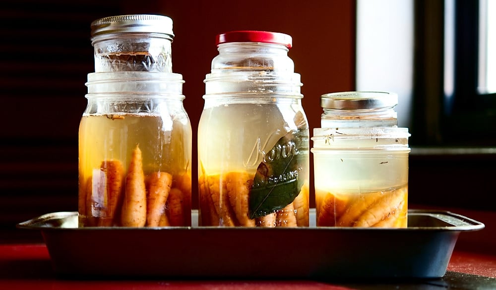 fermenting carrots in jars