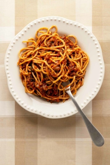 Meatless spaghetti sauce with pasta in a bowl
