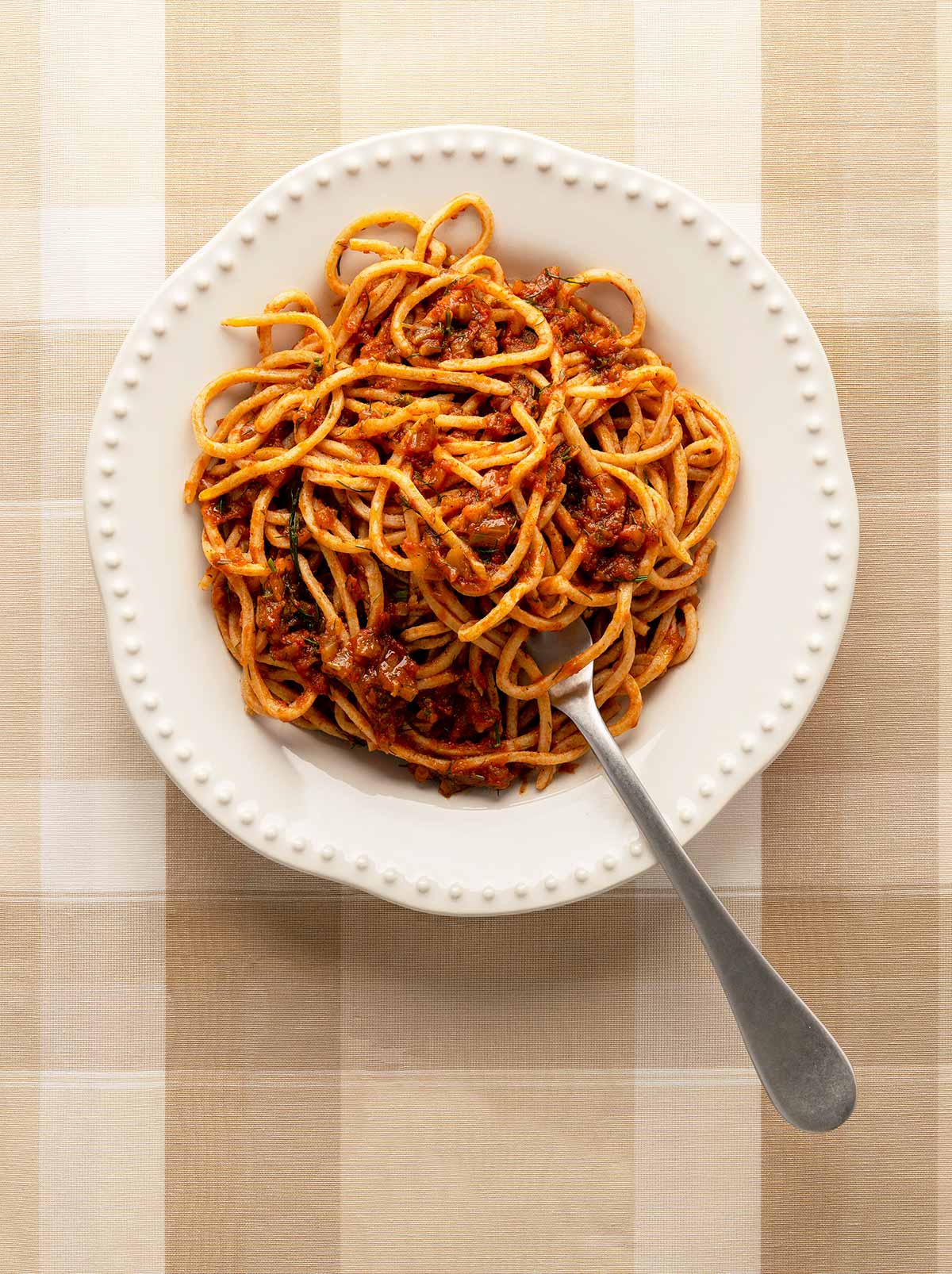 Meatless spaghetti sauce with pasta in a bowl