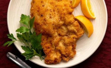 A plate of wiener schnitzel.