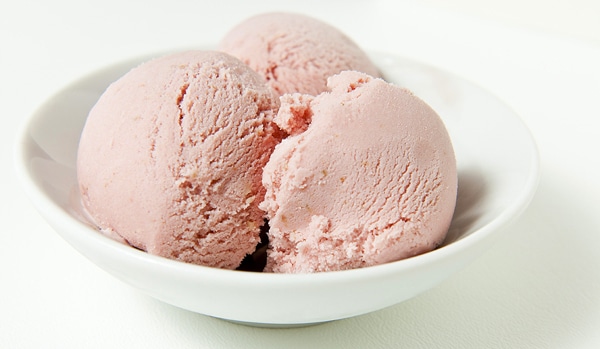 elderberry ice cream recipe in a bowl