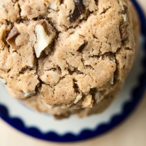 Close up of butternut cookies.