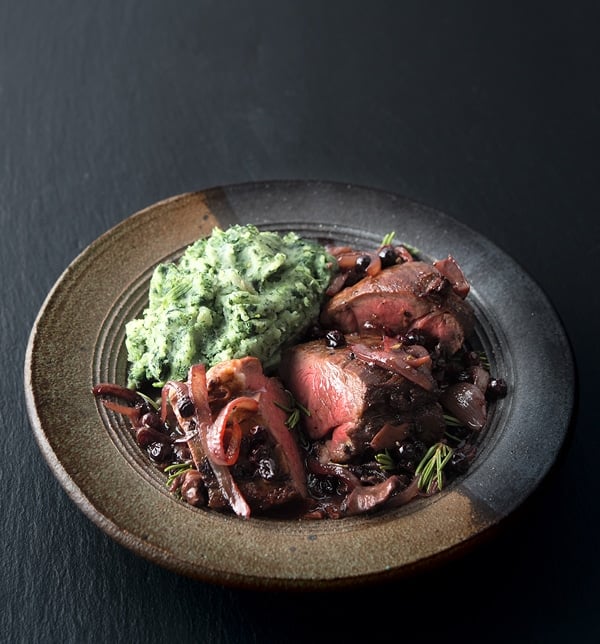 Icelandic venison with blueberry sauce recipe