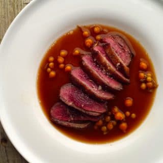 duck with beer sauce and currants recipe