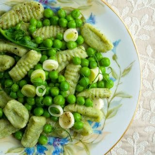 Pea gnocchi with garden peas