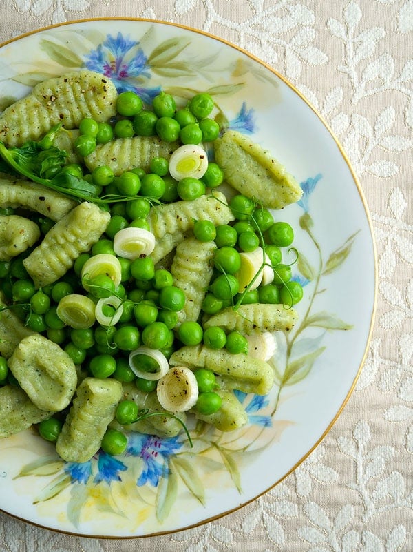 Pea gnocchi with garden peas