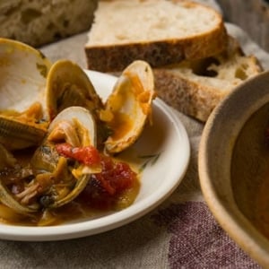 Spicy Spanish clams recipe
