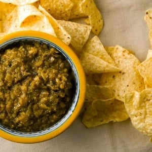 Salsa verde Mexicana in a bowl with chips