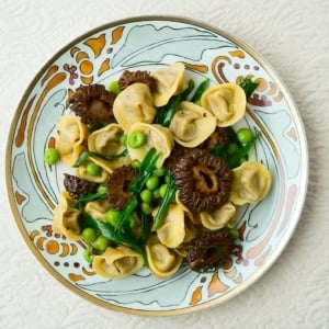 A plate of mushroom tortellini