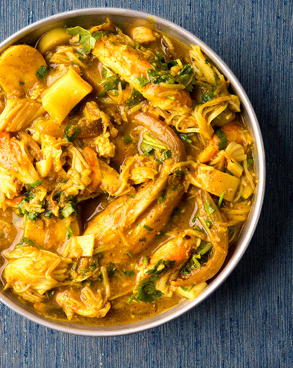 Finished crab curry in a bowl.