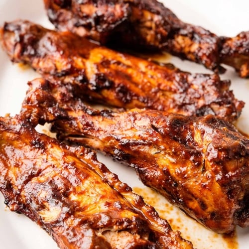 https://honest-food.net/wp-content/uploads/2018/03/smoked-turkey-wings-recipe-1-500x500.jpg