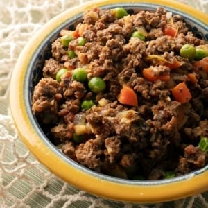 A bowl of Mexican picadillo