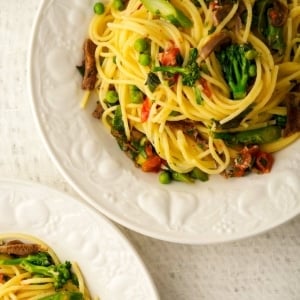 A bowl of pasta primavera