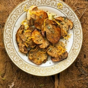 Grilled mushrooms on a plate