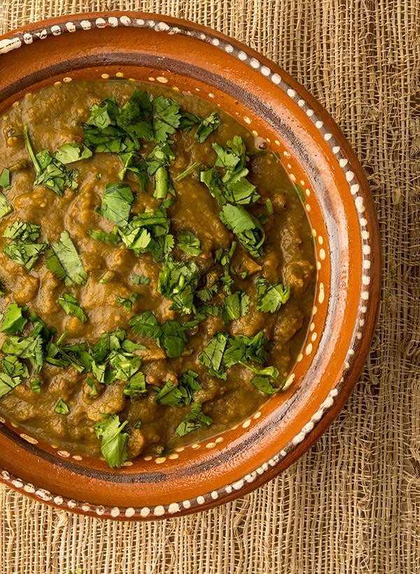 A bowl of chicharron en salsa verde