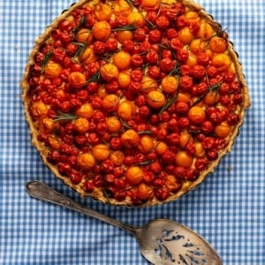 A cherry tomato tart ready to serve.