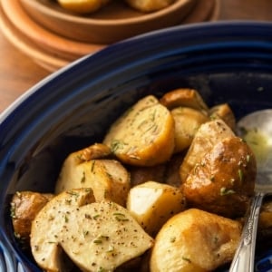 Roasted mushrooms with garlic on a platter