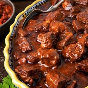 Close up of a bowl of asado de puerco.